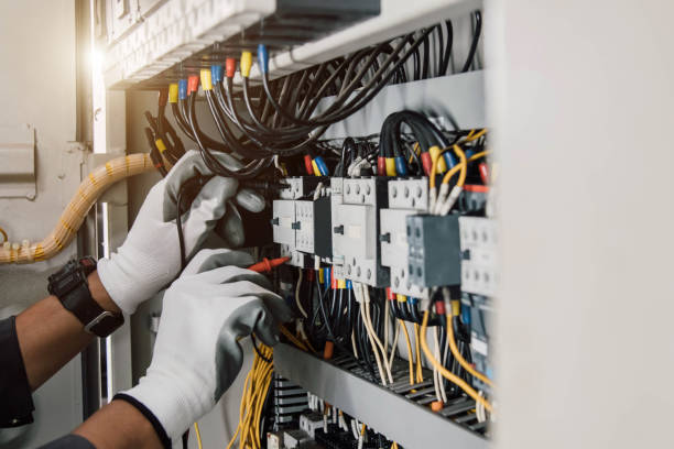Best Affordable Electrician  in Midway, FL